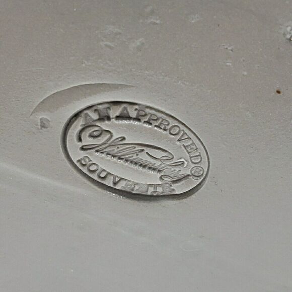 Williamsburg VA Souvenir Beer Mug Replica Grey /Cobalt Blue Pottery 1 L / 1 Qt - Picture 12 of 12